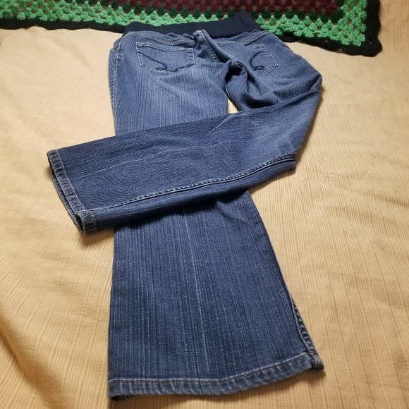 Bundle of 2 Liz Lange maternity jeans - Picture 3 of 8